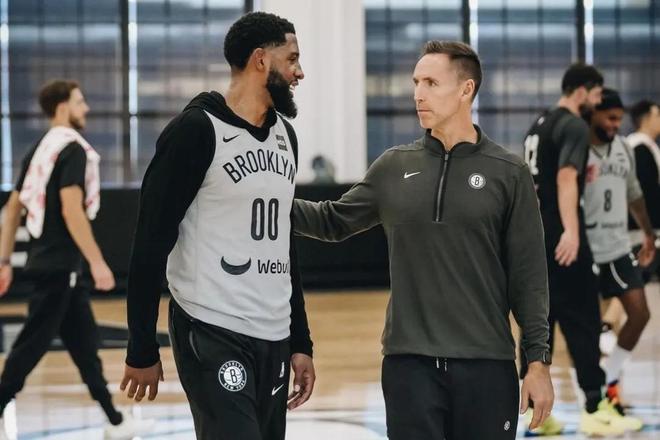 在这个充满 在这个充满