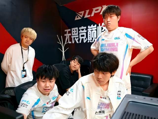 增添了亮丽 增添了亮丽